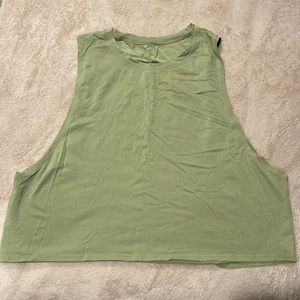 Lululemon cropped tank size 10